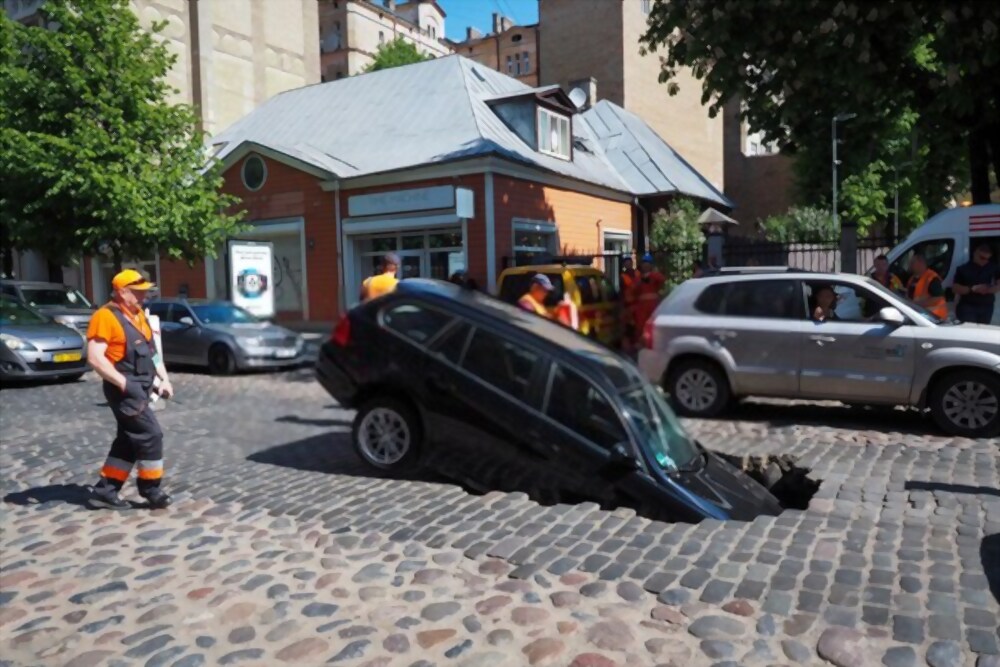 Common Signs of Sinkhole Activity