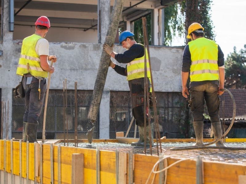 When to Call a Foundation Repair Contractor